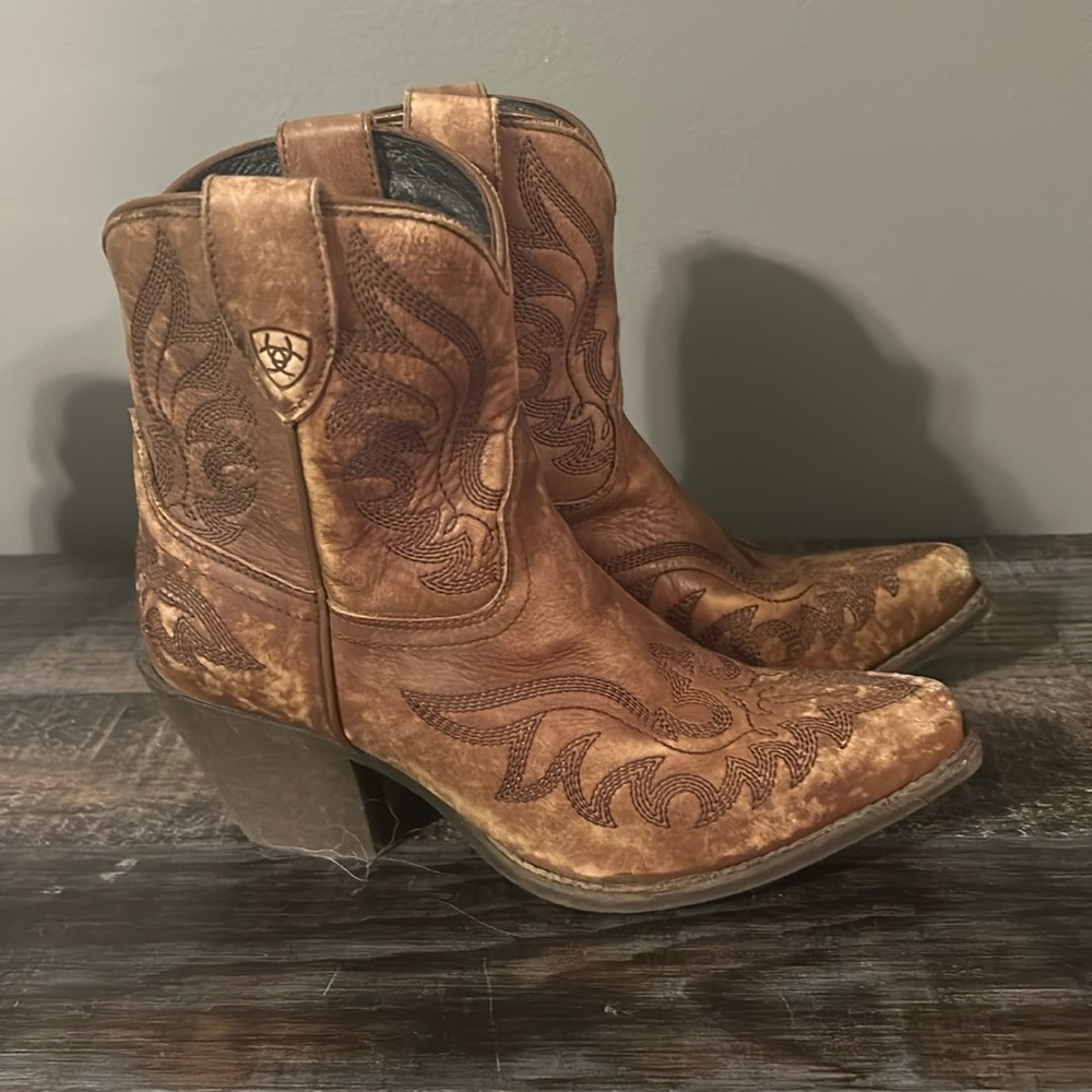 Ariat W5.5 chandler boots